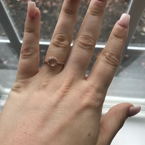 Morganite diamond ring - Picture 1 of 3